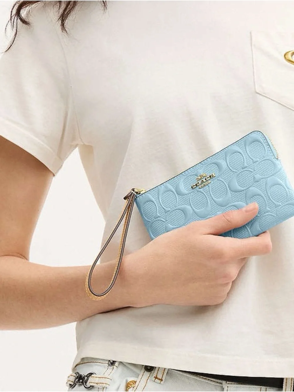 Coach nwt corner